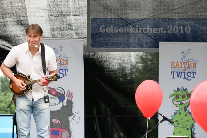 gal/2010/2010 Saitentwist Gelsenkirchen 6.6. Tag des Kindes Sport Paradies/2010 Saitentwist 06.06. Gelsenkirchen Sportparadies Tag d Kindes 012.jpg